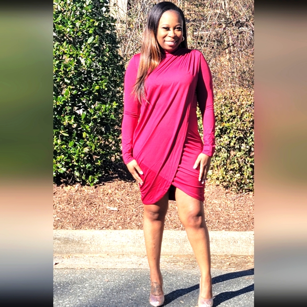 Fitted Wine Colored Mock Neck Dress (M)
